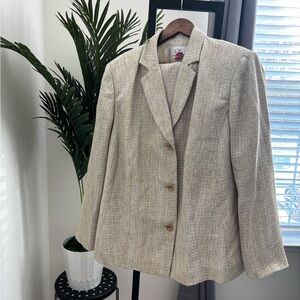 Le Suit Woman Beige Textured Suit